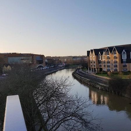 Maidstone Heights By Kasar Stays Exterior foto